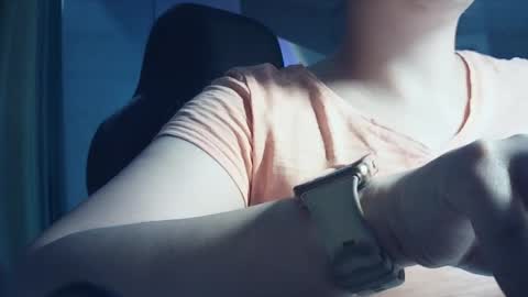 Snapshot of moodiemira chatting on 4, 11, 2025 moodiemira online show from 4, 11, 2025