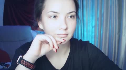 Snapshot of moodiemira chatting on 11, 11, 2025 moodiemira online show from 11, 11, 2025