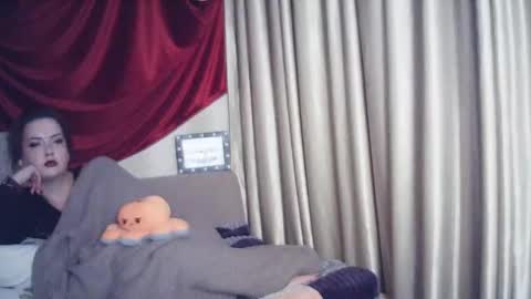 Snapshot of moodiemira chatting on 12, 11, 2025 moodiemira online show from 12, 11, 2025