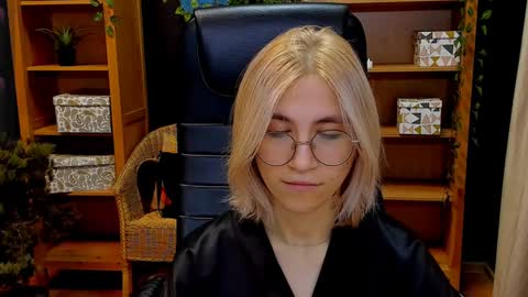 Katrin online show from 7, 12, 2024