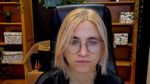 Katrin online show from 7, 12, 2024