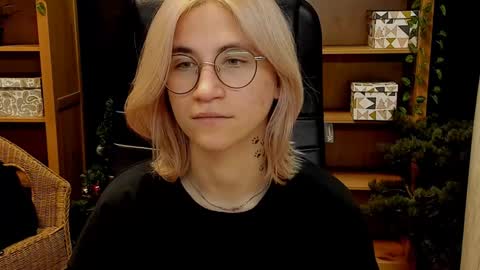 Katrin online show from 12, 12, 2024