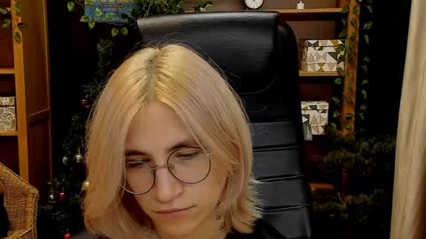 Katrin online show from 12, 12, 2024