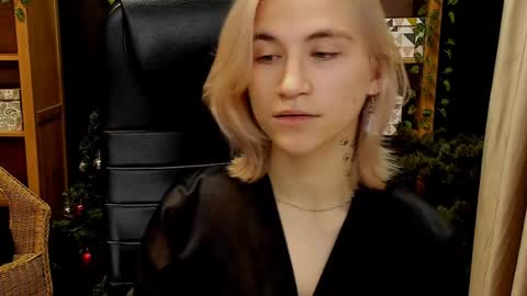 Katrin online show from 12, 12, 2024