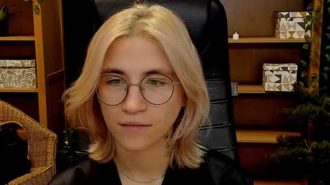 Katrin online show from 13, 12, 2024