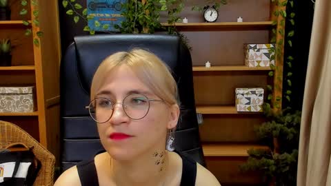 Katrin online show from 19, 12, 2024