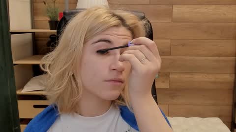 Katrin online show from 2, 1, 2025