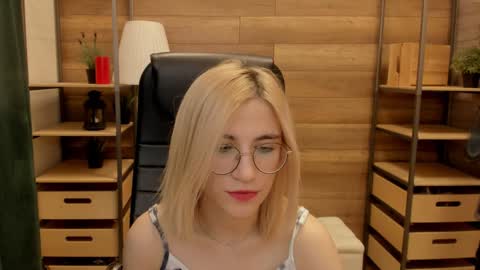 Katrin online show from 8, 1, 2025