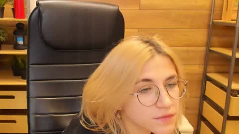 Katrin online show from 22, 1, 2025