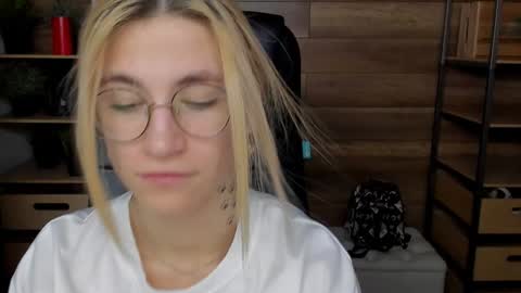 Katrin online show from 1, 2, 2025