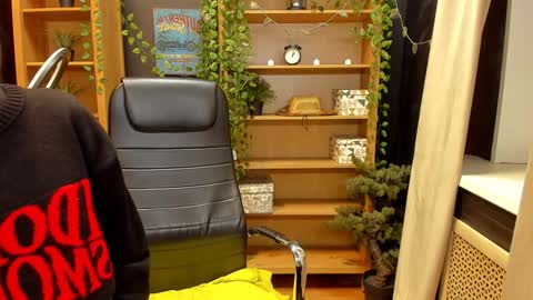 Katrin online show from 2, 2, 2025