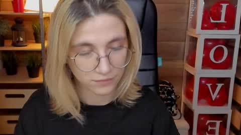 Katrin online show from 1, 3, 2025