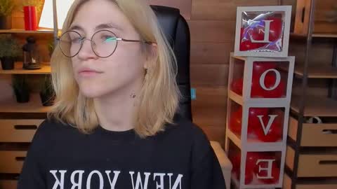 Katrin online show from 6, 3, 2025