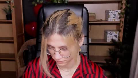 Katrin online show from 7, 3, 2025