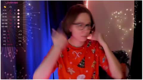 Snapshot of moon__girl chatting on 25, 12, 2024 Roxy online show from 25, 12, 2024