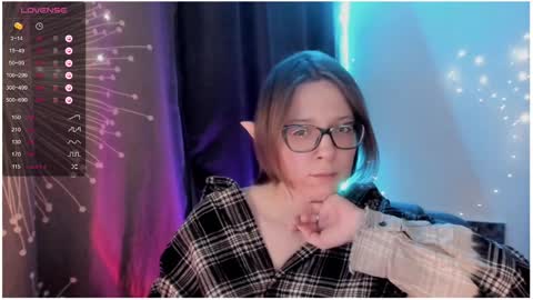 Snapshot of moon__girl chatting on 23, 1, 2025 Roxy online show from 23, 1, 2025