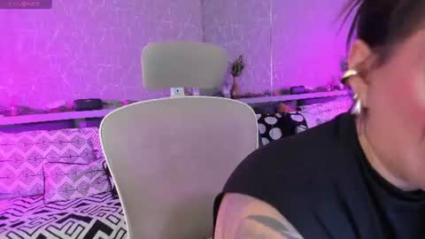 Sarah online show from 11, 6, 2026