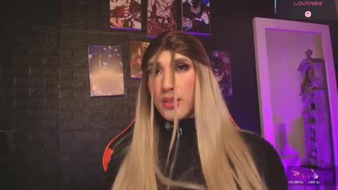 moon_nia online show from 12, 5, 2026