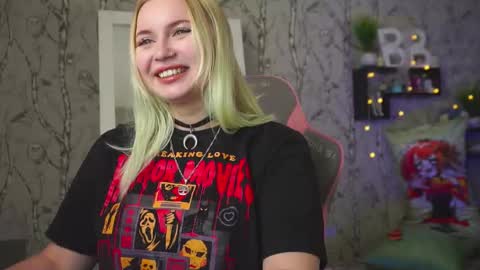 Emilia online show from 3, 2, 2026