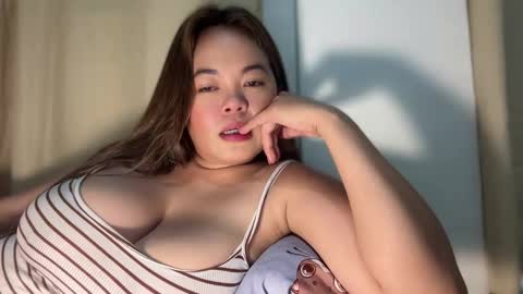 moona_luna21 online show from 5, 11, 2025