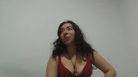 moonandzukko online show from 7, 4, 2026
