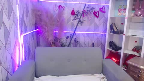 Snapshot of mooncharlotte chatting on 22, 9, 2025 Charlotte online show from 22, 9, 2025