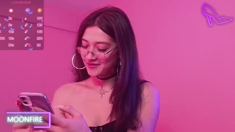 Nicky  online show from 26, 11, 2025