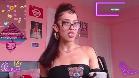 Nicky  online show from 8, 5, 2026