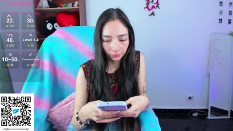 MOON  online show from 29, 1, 2025