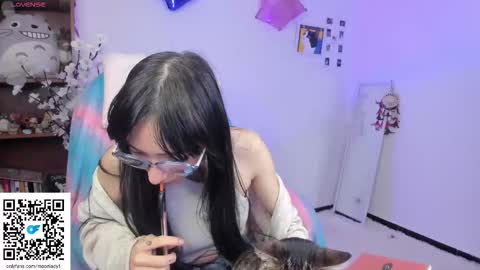 MOON  online show from 21, 9, 2025