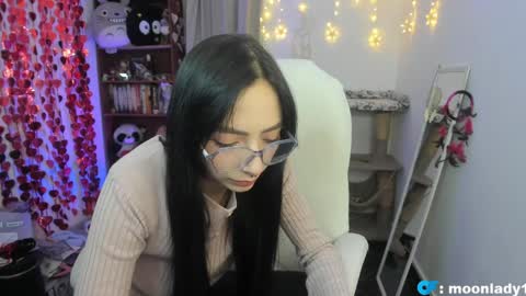 MOON  online show from 2, 5, 2026