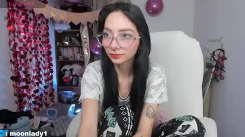 Snapshot of moonlady_ chatting on 15, 6, 2026 MOON online show from 15, 6, 2026