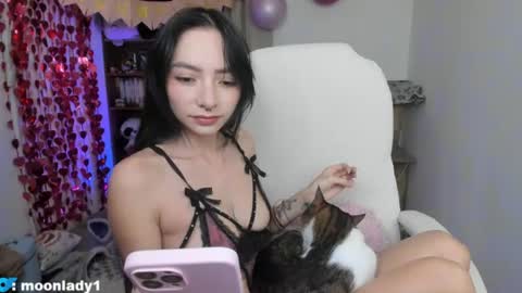 Snapshot of moonlady_ chatting on 2, 7, 2026 MOON online show from 2, 7, 2026