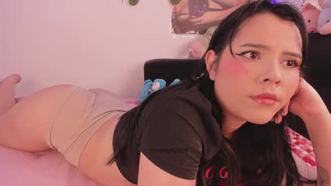moonliight__ online show from 9, 4, 2026