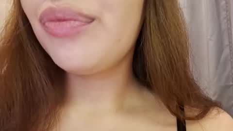 Snapshot of moonrose69 chatting on 19, 10, 2025 moonrose69 online show from 19, 10, 2025