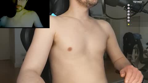 Snapshot of moonsire chatting on 1, 2, 2025 Moonsire online show from 1, 2, 2025