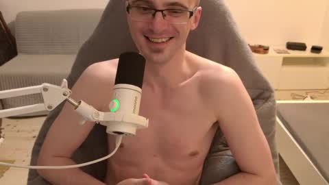 Snapshot of moonsire chatting on 6, 4, 2026 Moonsire online show from 6, 4, 2026