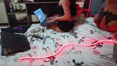 moonvelvetduo online show from 28, 7, 2026