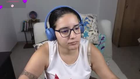Snapshot of moonwoman_ chatting on 11, 6, 2026 Moon Woman online show from 11, 6, 2026