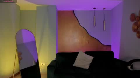 Morgan Hicks online show from 17, 7, 2026