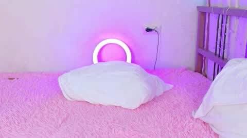 Emilia online show from 8, 3, 2026