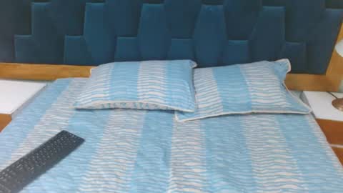 morrigan_luxus online show from 20, 2, 2025