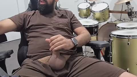 melb guy29 online show from 17, 11, 2025