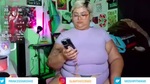 Snapshot of moshpitmami chatting on 27, 6, 2026 Indy online show from 27, 6, 2026