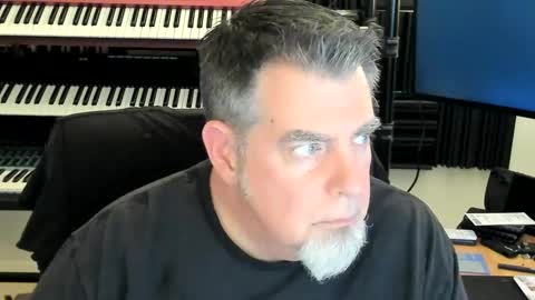 Snapshot of mostly_unbothered chatting on 13, 9, 2025 mostly_unbothered online show from 13, 9, 2025