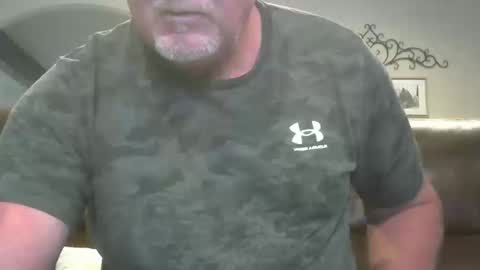 Snapshot of motorguy08 chatting on 16, 10, 2025 motorguy08 online show from 16, 10, 2025