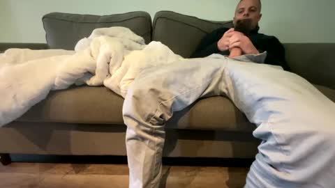 Snapshot of mouillelenos chatting on 11, 12, 2024 CamO online show from 11, 12, 2024