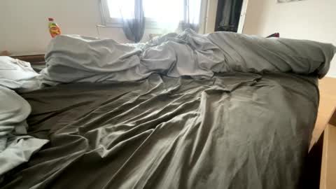 Snapshot of mouillelenos chatting on 4, 1, 2025 CamO online show from 4, 1, 2025