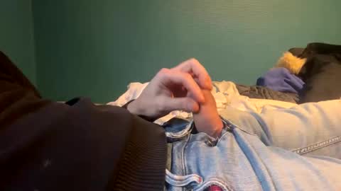 Snapshot of mouillelenos chatting on 15, 1, 2026 CamO online show from 15, 1, 2026