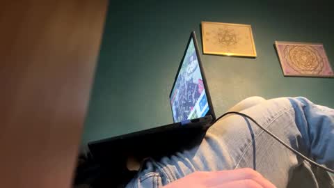 Snapshot of mouillelenos chatting on 15, 2, 2026 CamO online show from 15, 2, 2026